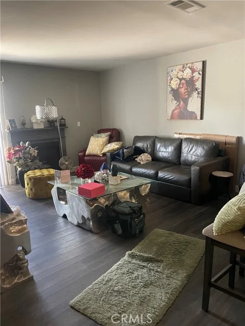 2108 Santa Fe Avenue #15 photo 3
