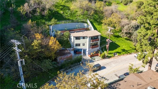 2239 Laurel Canyon photo 2