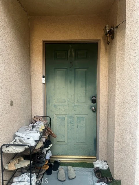 1235 E Carson #5 photo 2