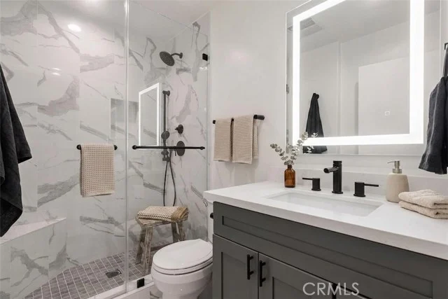 1434 S Point View Street #103 photo 5