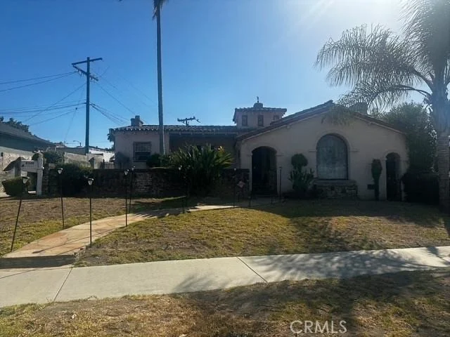 4349 S Victoria, Los Angeles