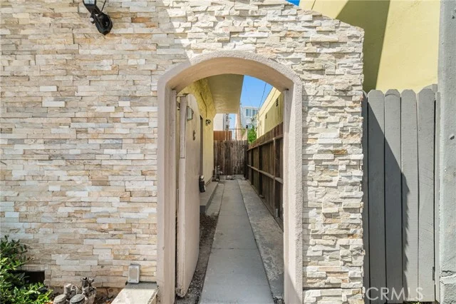 3937 Long Beach photo 5