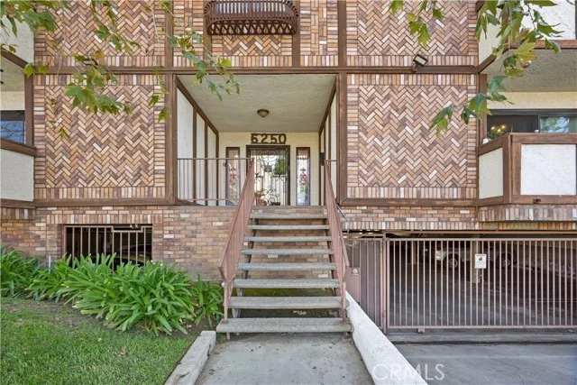 6250 Fulton #108 photo 2