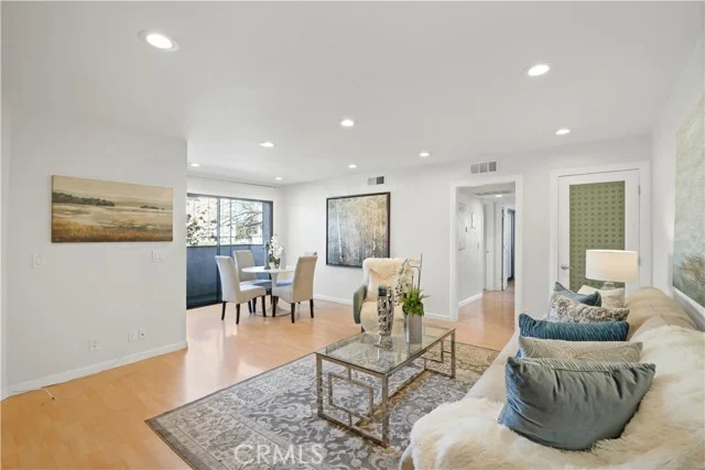 6250 Fulton #108 photo 5
