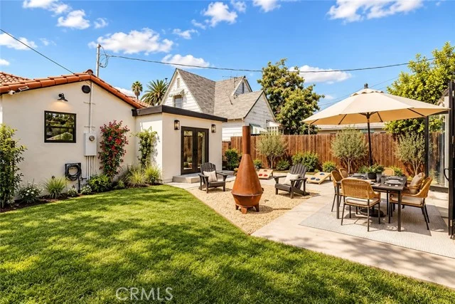 3300 Thelma photo 2