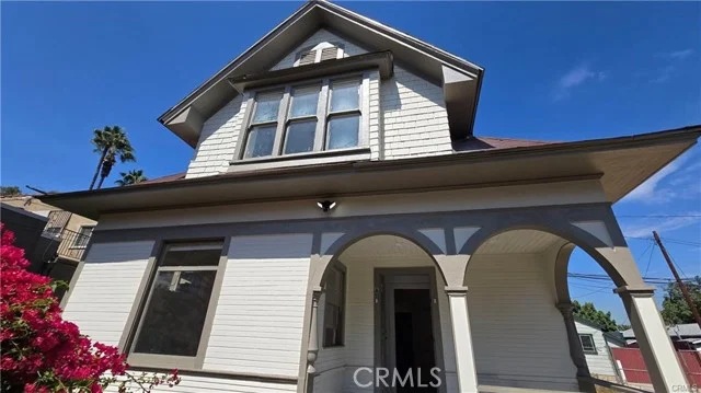973 N Park photo 2