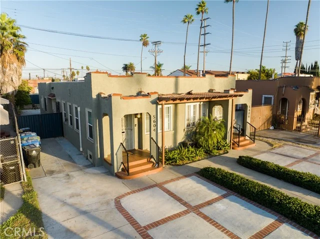 5604 S Manhattan Place, Los Angeles