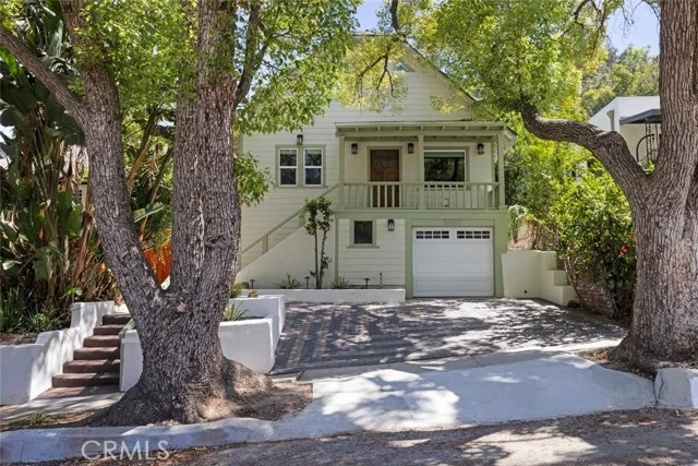 5850 Burwood Ave photo 3