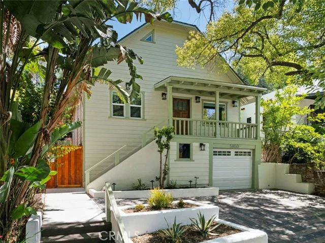5850 Burwood Ave photo 4