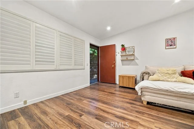 756 N Inglewood #14 photo 5