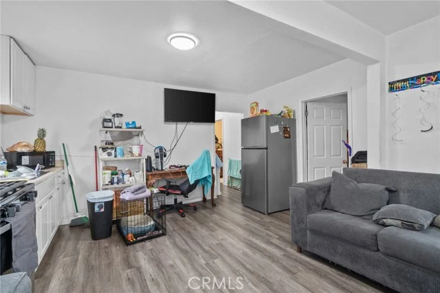 9538 Compton Avenue photo 3