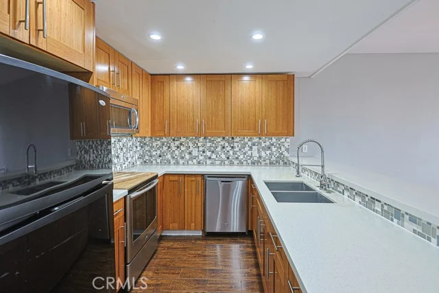 9322 Marina Pacifica N photo 5