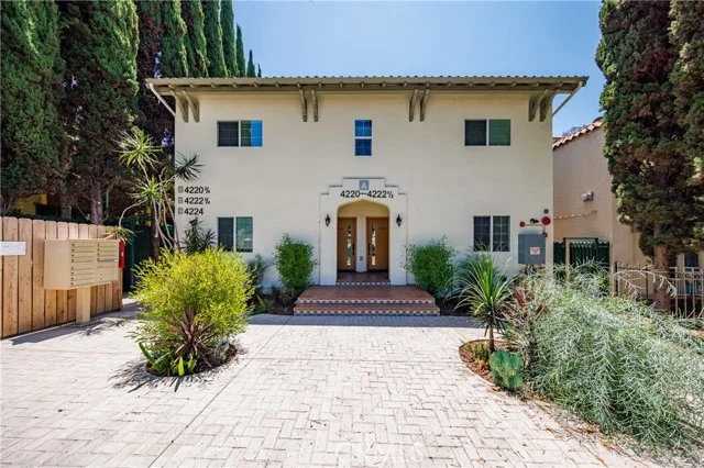 4220 W Adams, Los Angeles