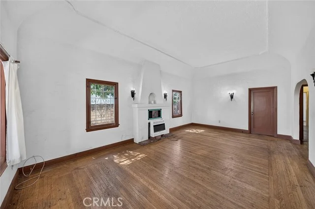 205 N Avenue 66 photo 2
