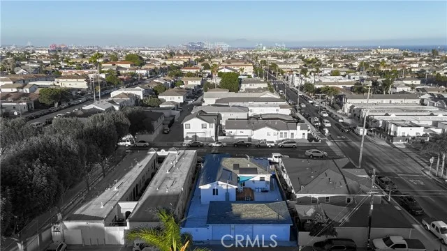 1631 S Cabrillo photo 2