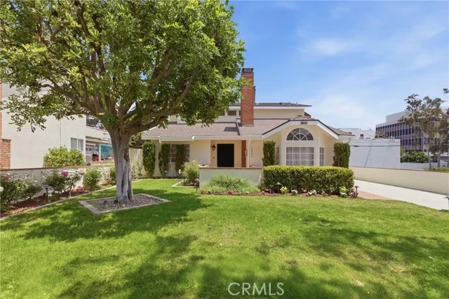 3642 Locust Ave, Long Beach