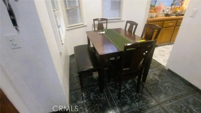 946 S Ferris photo 5