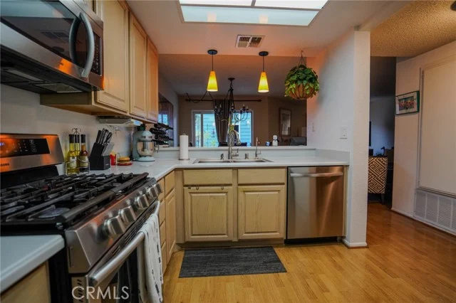 15735 Nordhoff #26 photo 5
