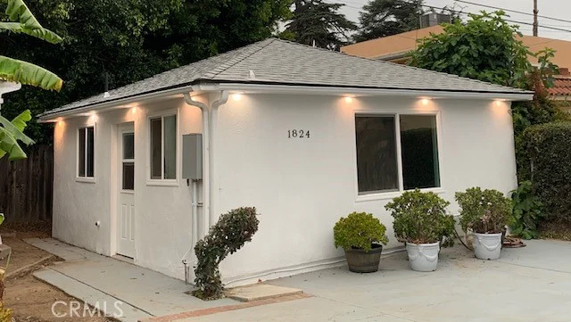 1826 Wellington Road photo 2