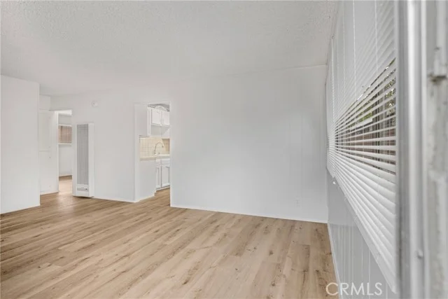 506 S Kern Avenue photo 4