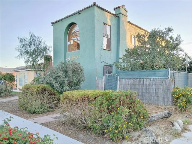 2620 Fashion Avenue photo 3