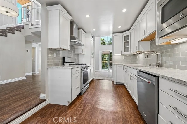 12321 Ocean Park Boulevard #14 photo 3