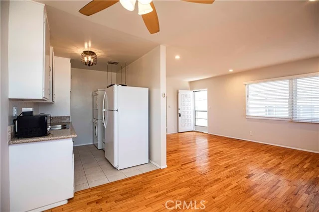 1426 Manhattan Beach photo 4