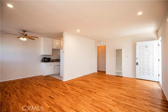 1426 Manhattan Beach photo 5