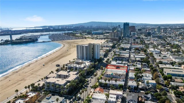 1325 E Ocean photo 5