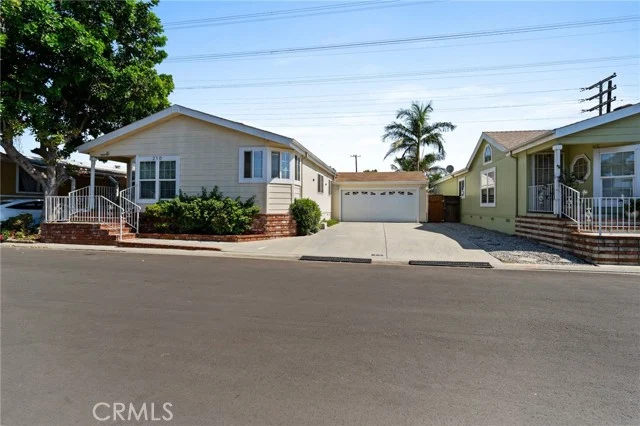 3595 Santa Fe Avenue #210 photo 2