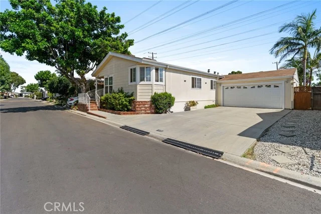 3595 Santa Fe Avenue #210 photo 3