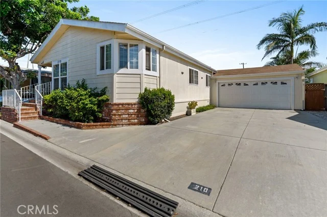 3595 Santa Fe Avenue #210 photo 4