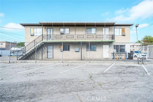 1378 E Vernon photo 2