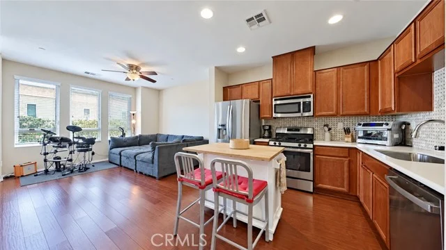 14671 Sherman Way photo 5