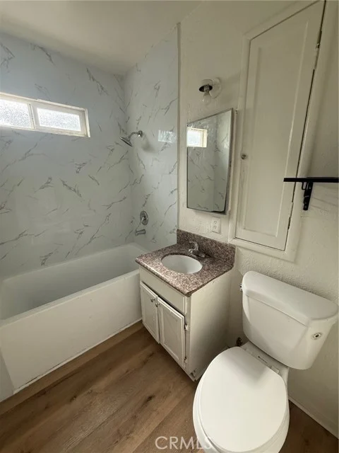 10206 S Vermont photo 4