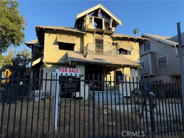 1230 S Bonnie Brae, Los Angeles