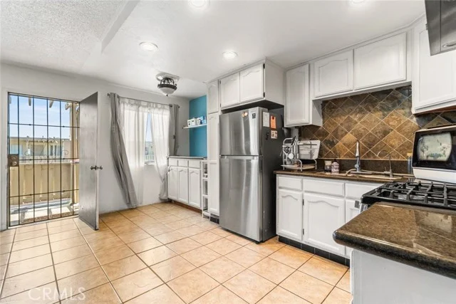 3325 Santa Fe Avenue #110 photo 5