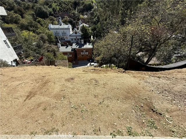 8583 Lookout Mountain Avenue photo 3