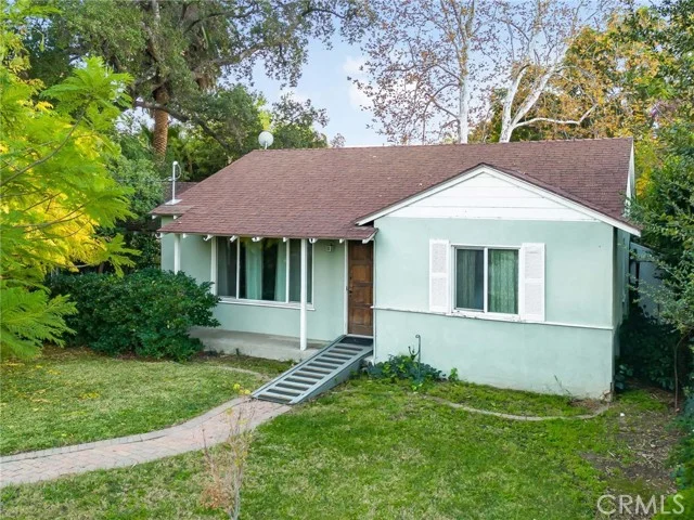 17806 Erwin St photo 3