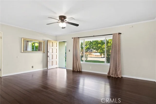 17806 Erwin St photo 5