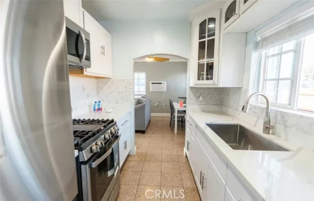 1390 Gundry Avenue photo 2