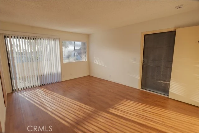 1140 Pacific Ave #20 photo 5