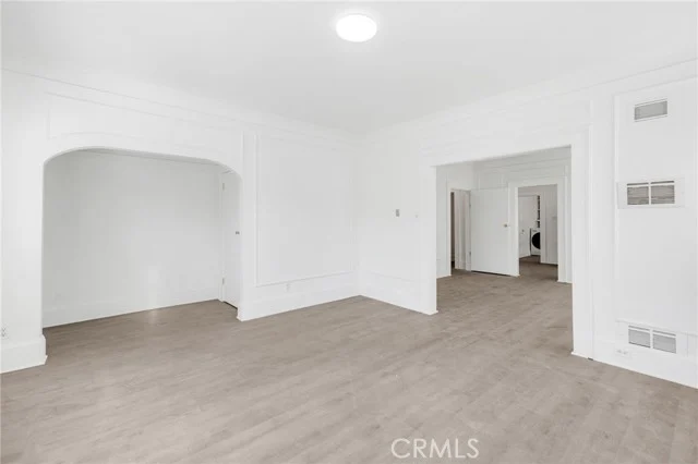 548 N Kenmore photo 4