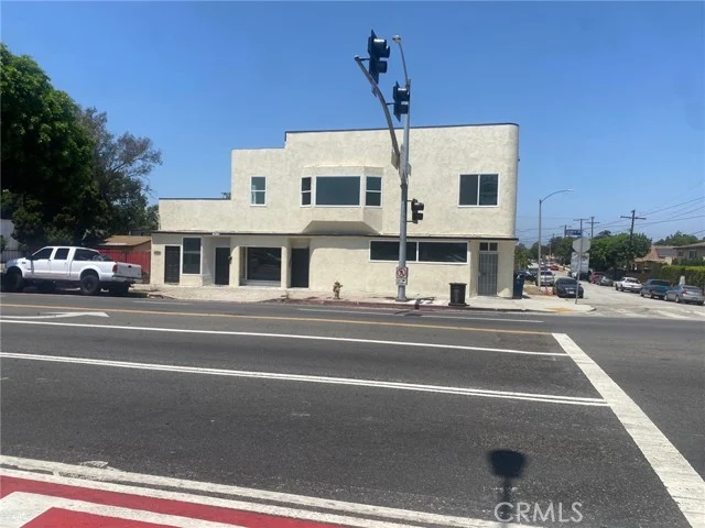 3201 W Florence photo 3