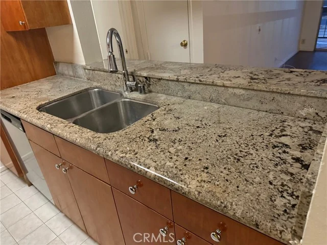 5460 White Oak photo 5