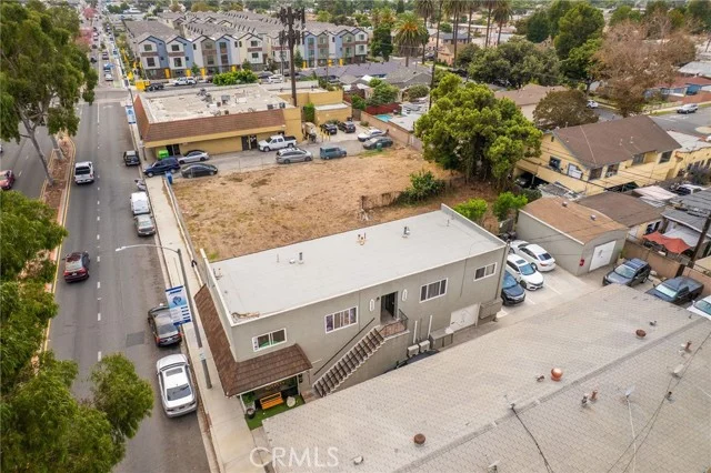 5949 Atlantic Avenue photo 2
