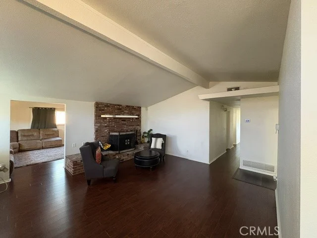 3221 E Janice photo 5