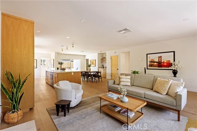 1312 N Avenue 46 photo 3