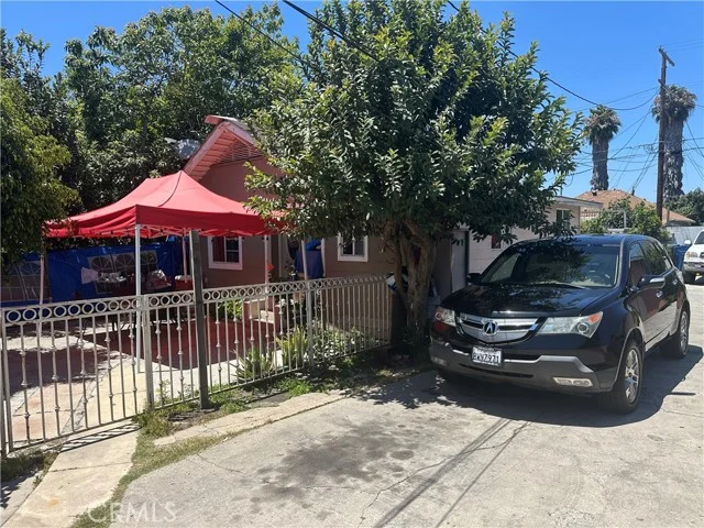 927 W 48th Street photo 5