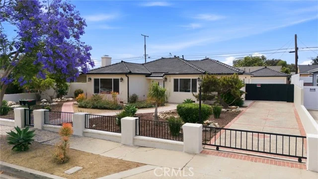 1130 W 186th, Gardena